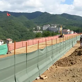 obra de contenção de barreira